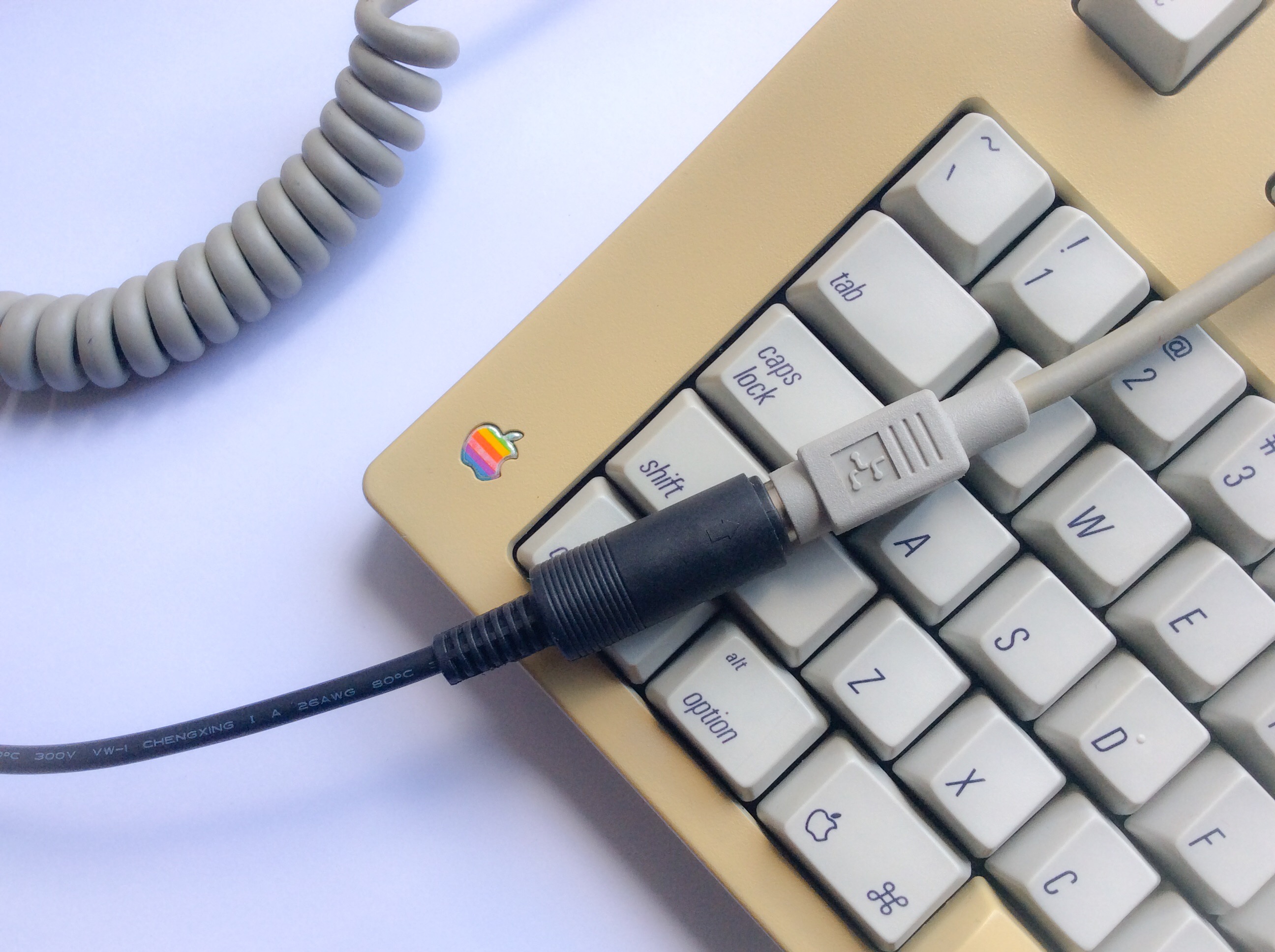 tinkerBOY ADB (Apple Desktop Bus) to USB Keyboard/Mouse Converter