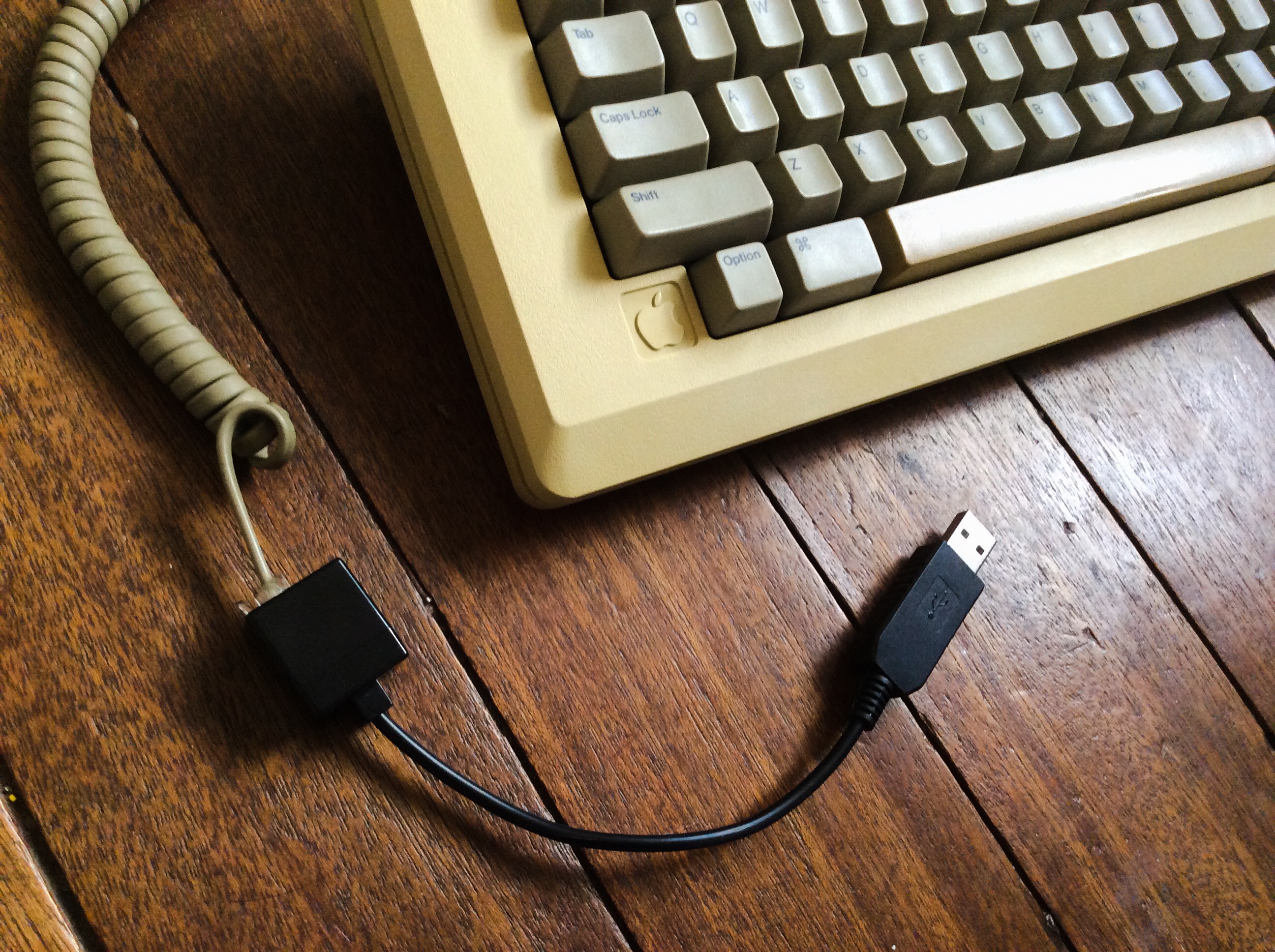 tinkerBOY M0110 Keyboard To USB Converter for the Apple Macintosh 128K